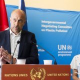 Le ministre danois de l'environnement Magnus Heunick et la commissaire européenne en charge de cette question Jessika Roswall n'ont pas souhaité dévoiler les concessions que l'UE était prête ou non à faire pour arracher un accord contre la pollution plastique à Genève. KEYSTONE/SALVATORE DI NOLFI